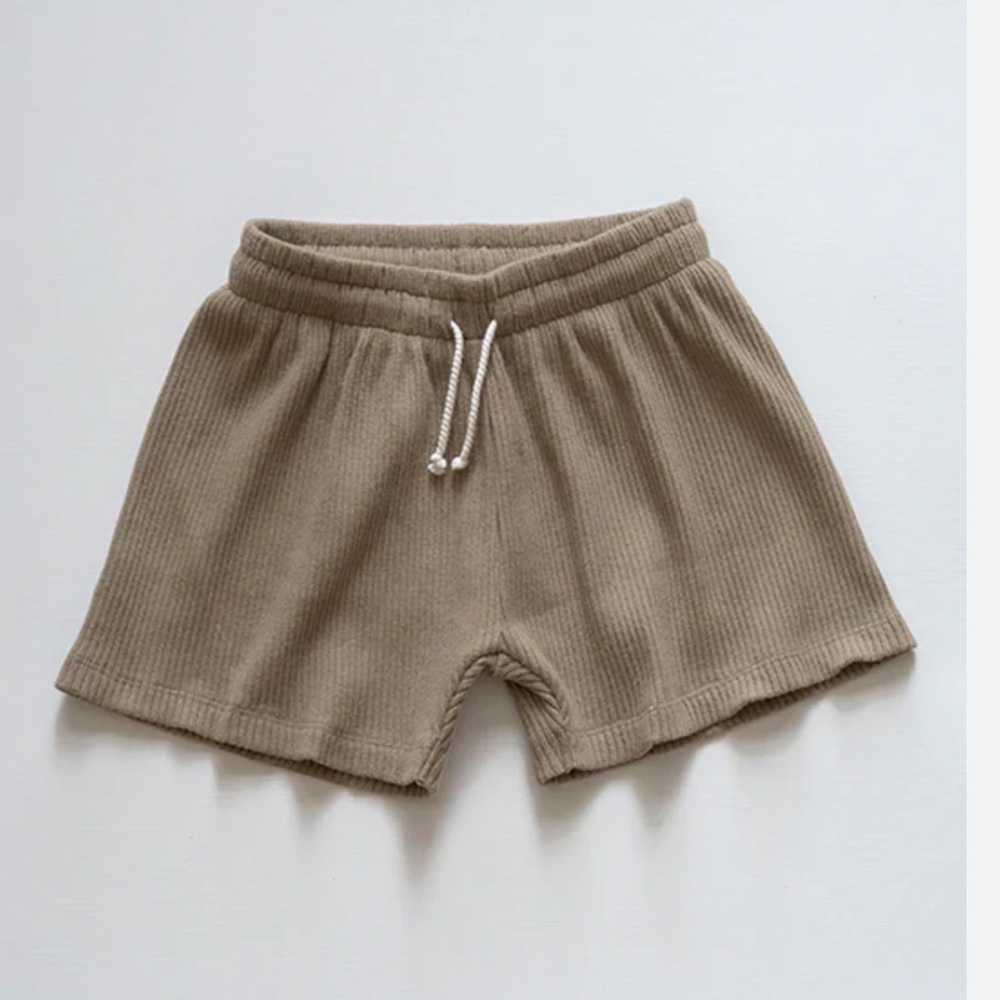 The Simple Folk Ribbed Drawstring Kids Shorts in Mushroom
